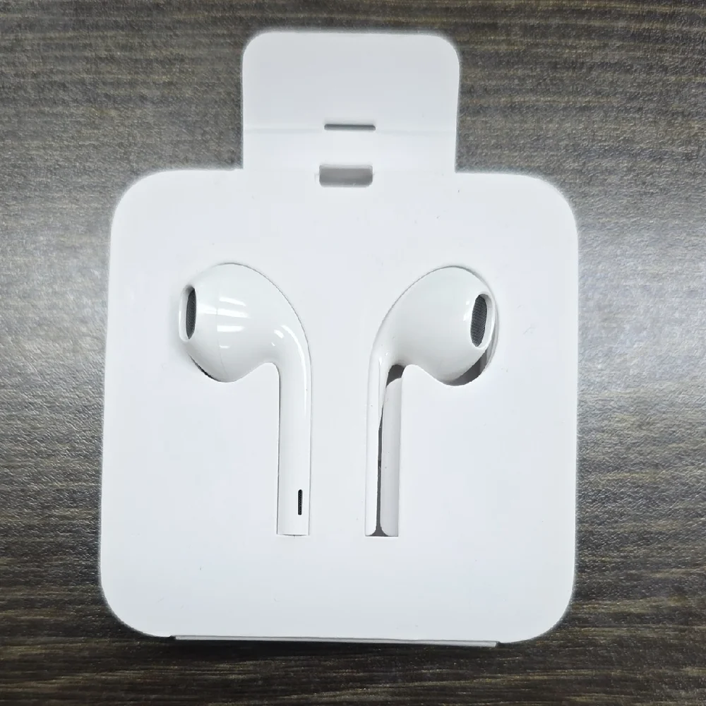 Apple White Wired Earbuds